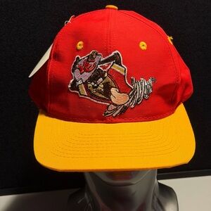 Vintage 1993 Looney Tunes Kansas City Chiefs Tasmanian Devil SnapBack Hat Adult